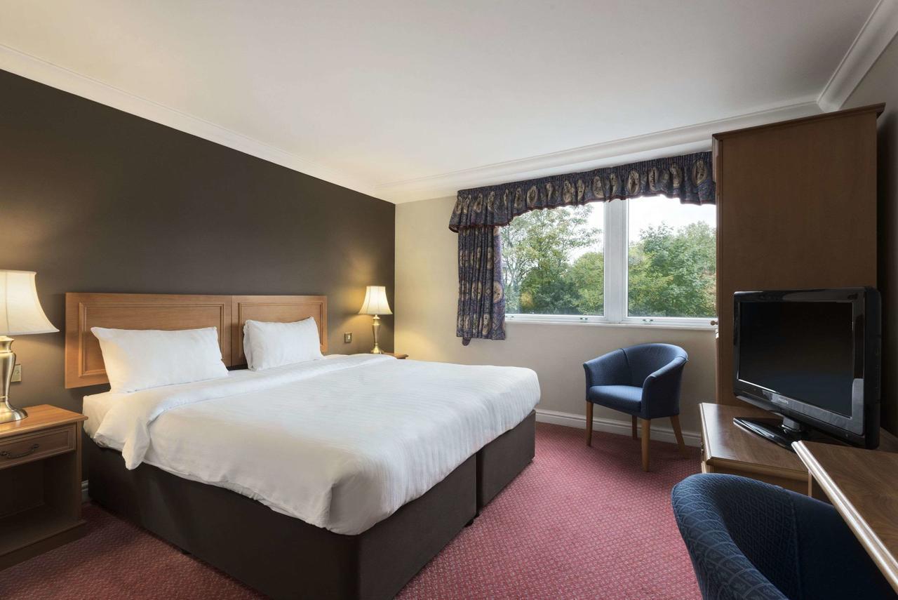 Aston Court Hotel Coventry Exterior foto